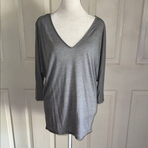 L A’t by L’Agence Gray Super Soft 3/4 Sleeve Slouchy Tee
